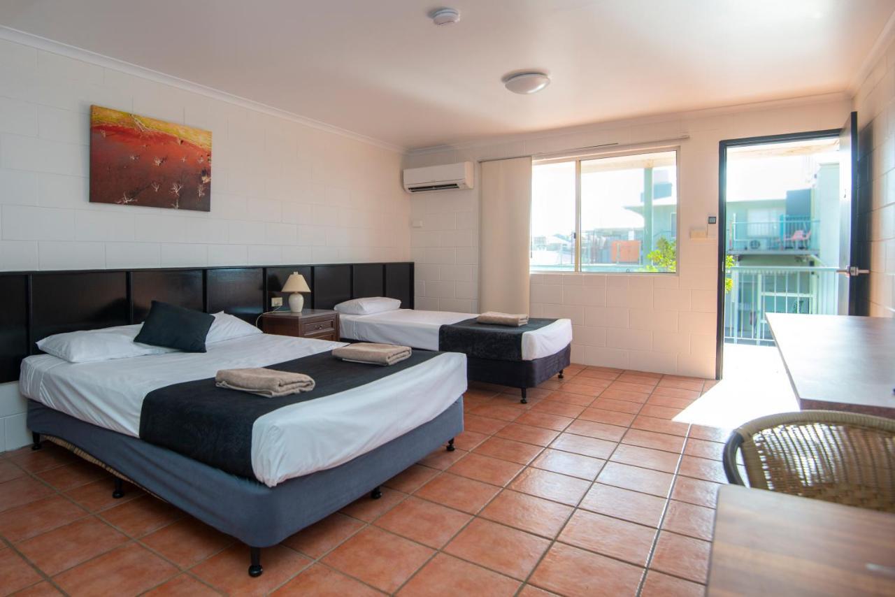 Longreach Most Central Motel Екстер'єр фото