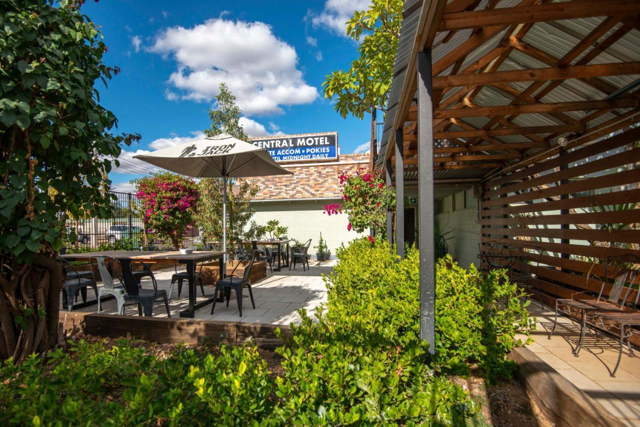 Longreach Most Central Motel Екстер'єр фото