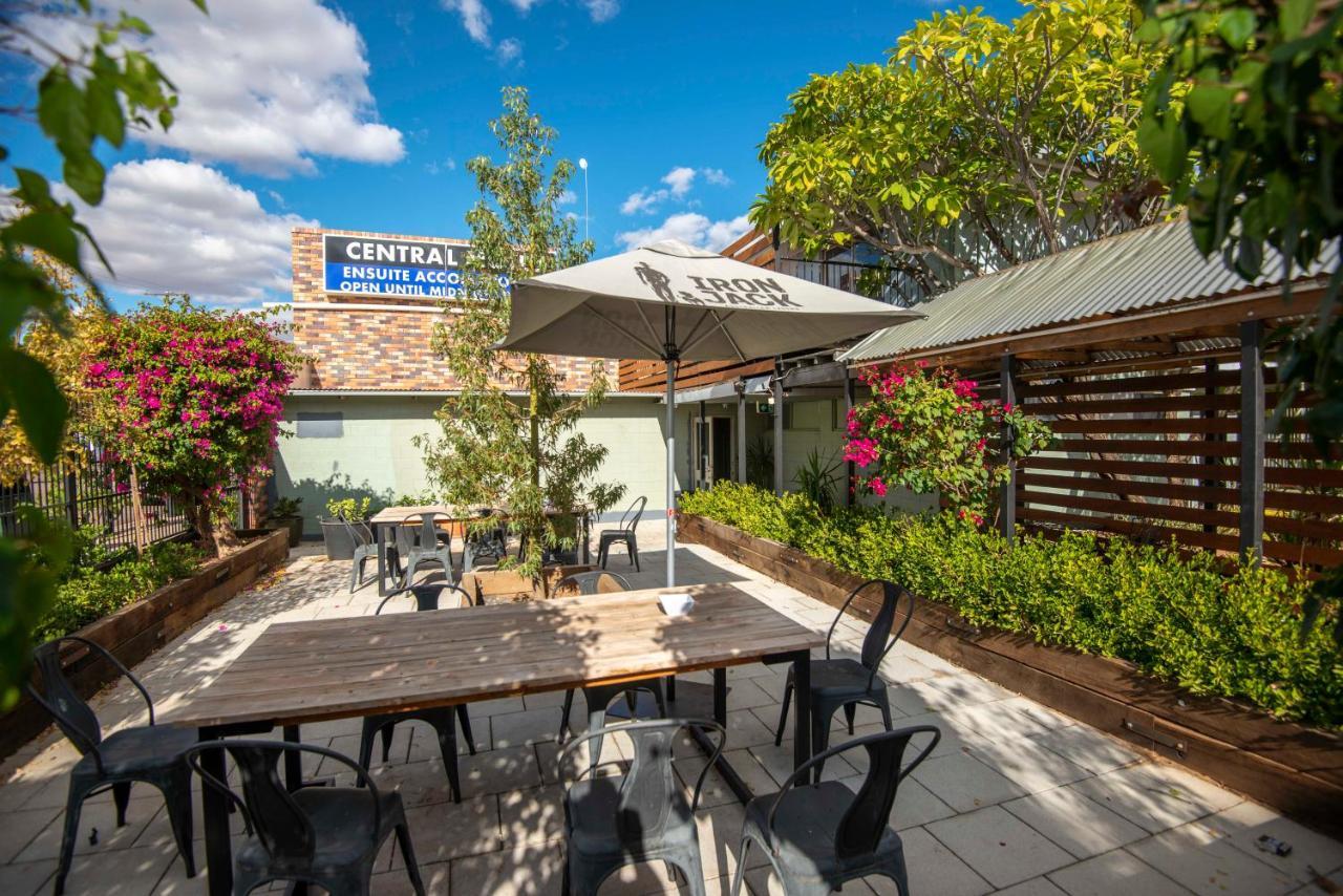 Longreach Most Central Motel Екстер'єр фото