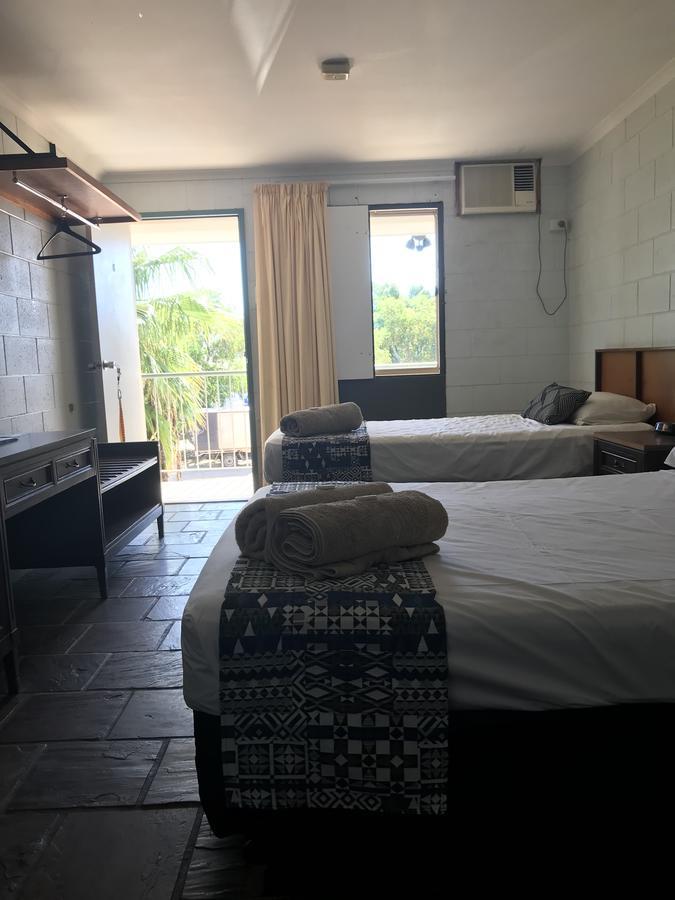 Longreach Most Central Motel Екстер'єр фото